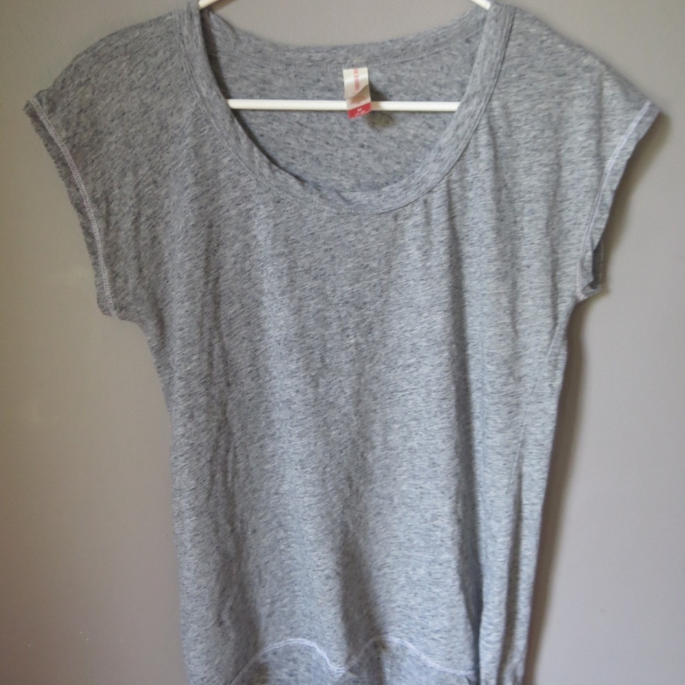 Basic grey tee-shirt